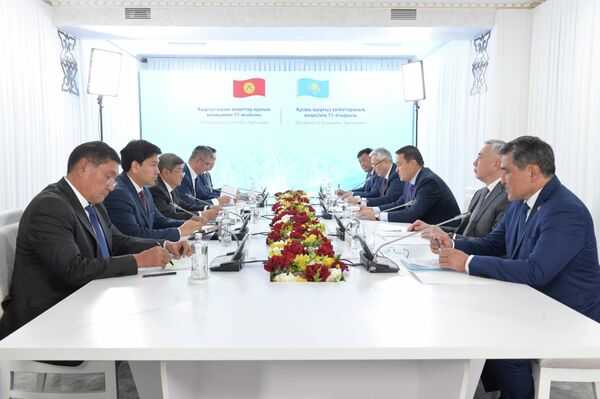 Согласно информации кабмина, в 2022-м товарооборот между КР и РК составил 1,2 миллиарда долларов, а по итогам семи месяцев этого года вырос до 759 миллионов - Sputnik Кыргызстан