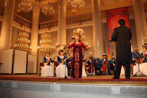 Мукам үндүү ырчынын репертуарында 300дөн ашык чыгарма бар - Sputnik Кыргызстан