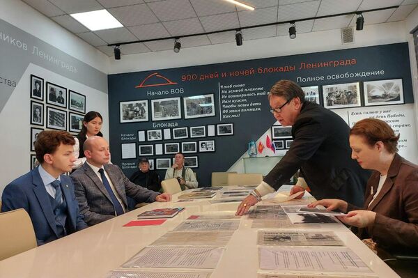 С помощью личных вещей блокадников из КР представители Санкт-Петербургского государственного экономического университета создадут в вузе новый музей - Sputnik Кыргызстан