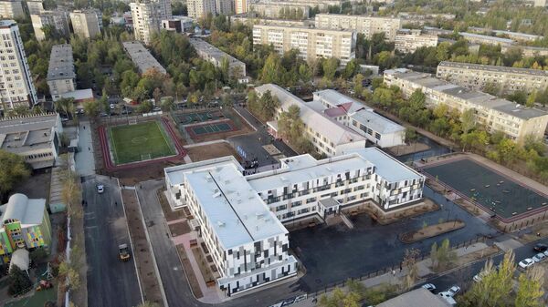 Учебно-воспитательный комплекс школы-гимназии №20 в Бишкеке. Архивное фото - Sputnik Кыргызстан