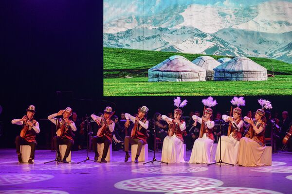 В Бишкеке состоялась официальная церемония открытия XVII Молодежных Дельфийских игр стран СНГ - Sputnik Кыргызстан