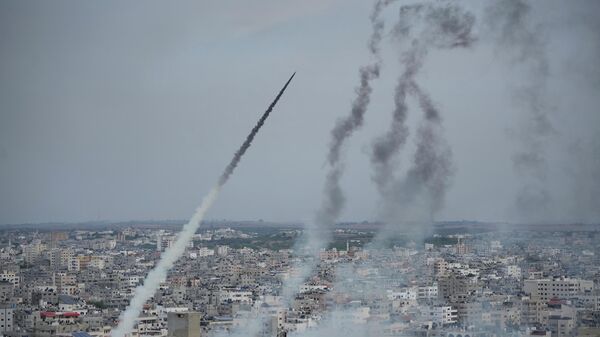 Ракетный обстрел территории Израиля со стороны сектора Газа - Sputnik Кыргызстан
