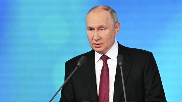 Президент РФ В. Путин выступил на пленарном заседании форума РЭН-2023 - Sputnik Кыргызстан