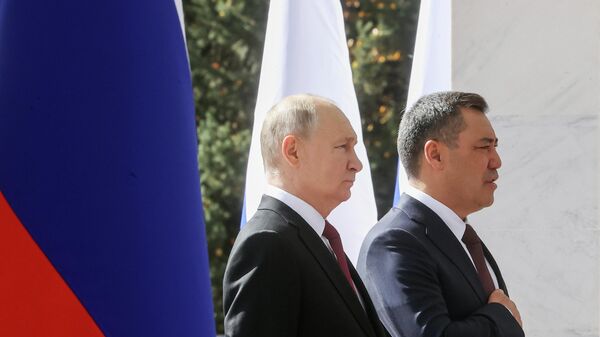 Встреча Владимира Путина и Садыра Жапарова в расширенном формате — прямой эфир - Sputnik Кыргызстан