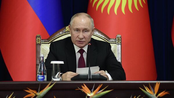 Президент РФ Владимир Путин во время официального визита в Бишкеке - Sputnik Кыргызстан