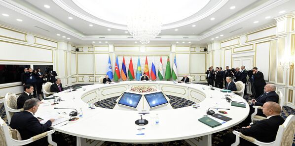 Заседание Совета глав государств (СГГ) СНГ в узком составе - Sputnik Кыргызстан