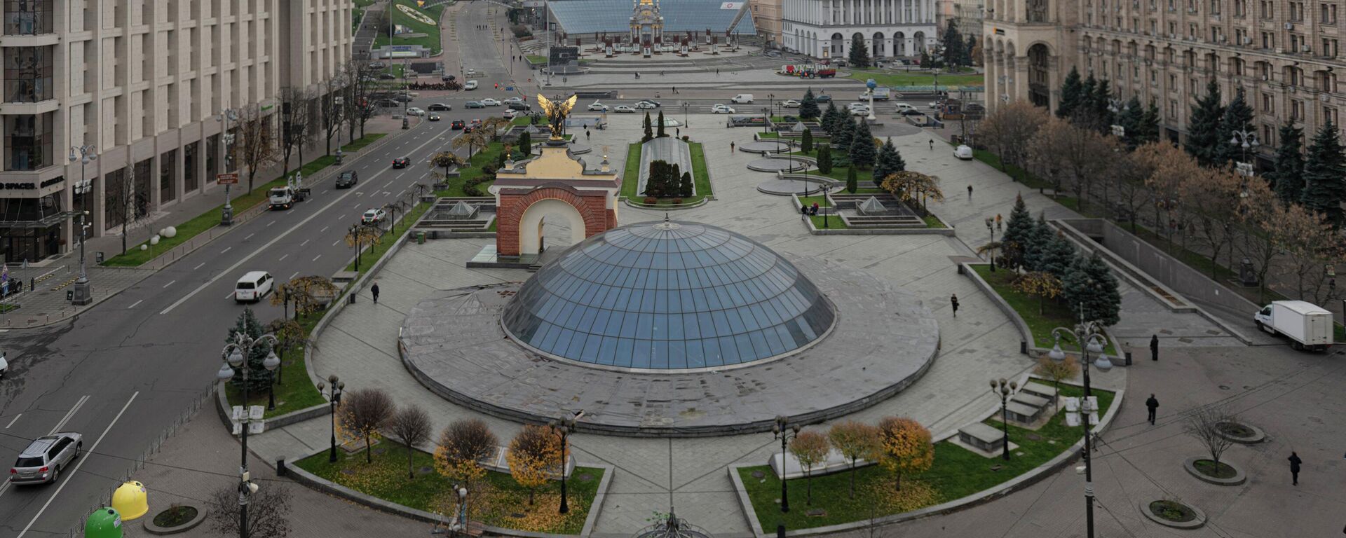 Площадь Независимости в Киеве  - Sputnik Кыргызстан, 1920, 14.10.2023