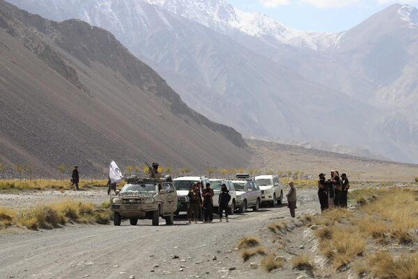 По поручению президента Кыргызстана Садыра Жапарова оказана гуманитарная помощь афганскому народу - Sputnik Кыргызстан