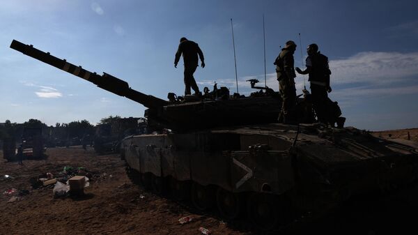Израильские солдаты недалеко от границы с сектором Газа - Sputnik Кыргызстан