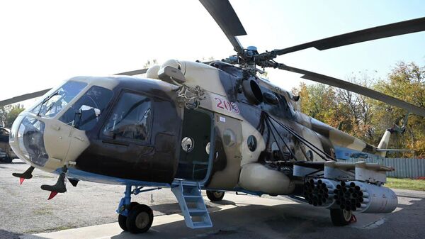 Боевой вертолет МИ-8 в Бишкеке. Архивное фото - Sputnik Кыргызстан