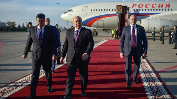 Председатель правительства России Михаил Мишустин прибыл в Кыргызстан - Sputnik Кыргызстан