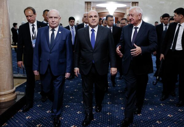 Главы правительств государств СНГ и ЕАЭС перед совместным заседанием - Sputnik Кыргызстан