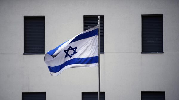 Флаг на здании посольства Израиля в Москве. Архивное фото - Sputnik Кыргызстан