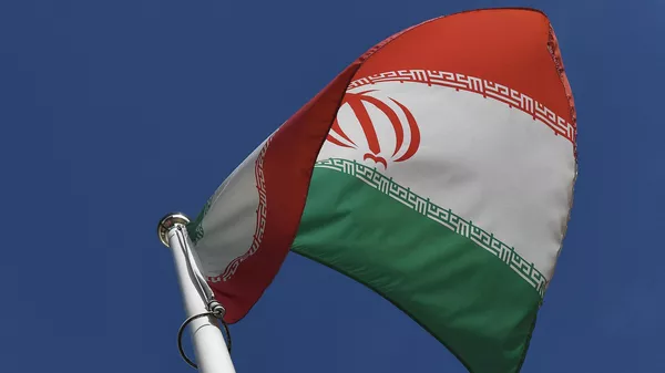 Иранский национальный флаг. Архивное фото  - Sputnik Кыргызстан
