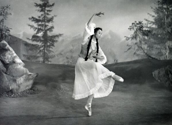 Балерина &quot;Чолпон&quot; тасмасында. 1959-жыл - Sputnik Кыргызстан