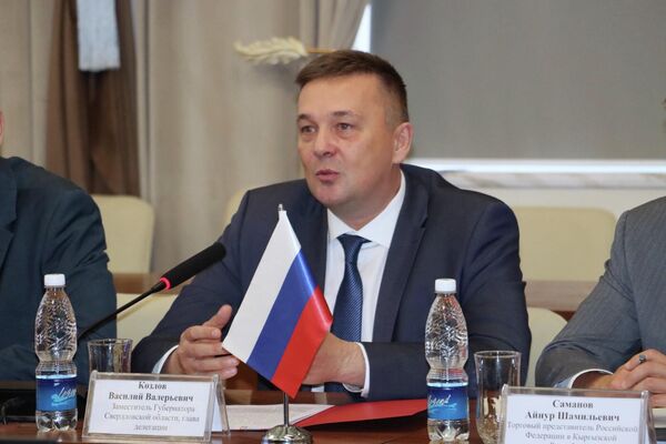 Стороны договорились о поставках лифтов и дистрибьюции продукции завода в России - Sputnik Кыргызстан