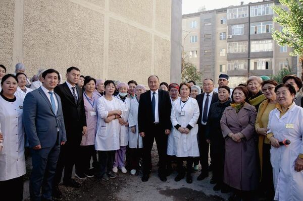 Буга чейин Бишкек шаарында да мамлекеттик дарыкана ачылган - Sputnik Кыргызстан