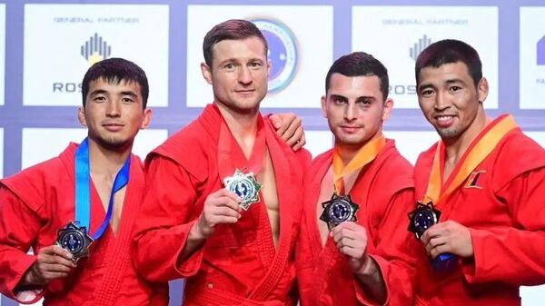 Кыргызстандык самбочу Белек Бараканов дүйнө чемпионатында күмүш медаль тагынды - Sputnik Кыргызстан
