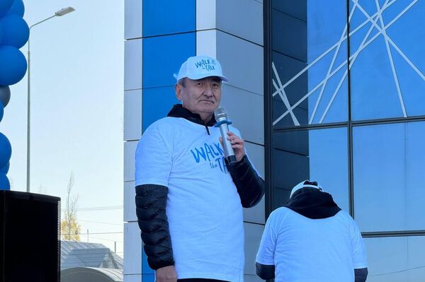 Старт мероприятию дал министр здравоохранения Алымкадыр Бейшеналиев - Sputnik Кыргызстан