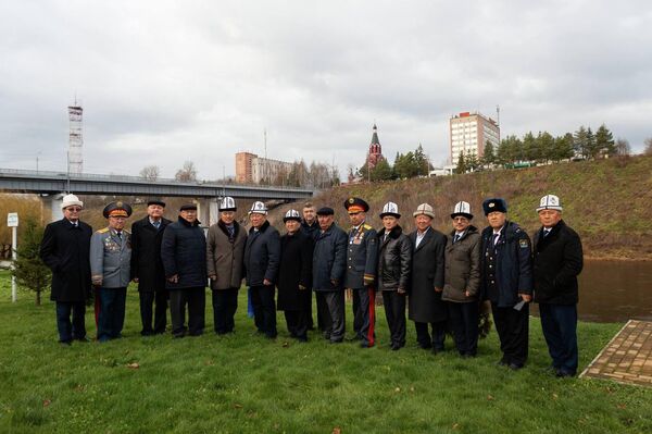 Цель визита — обмен опытом по вопросам обеспечения социальных гарантий отставников, налаживание взаимодействия между общественными организациями ведомственных пенсионеров двух стран - Sputnik Кыргызстан
