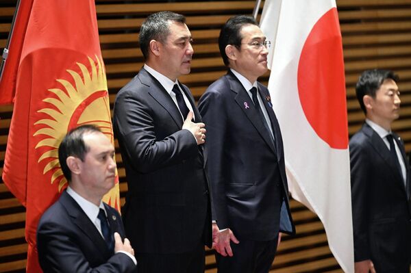 Прозвучали государственные гимны Кыргызстана и Японии - Sputnik Кыргызстан
