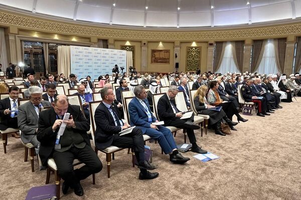 В мероприятии принимают участие представители государственных органов ряда стран и различных конфессий - Sputnik Кыргызстан