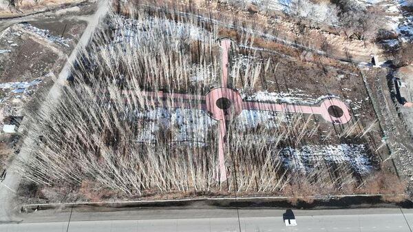Нарында чек ара чырында көз жумган Нурсултан Жаныбеков атындагы парк ачылды - Sputnik Кыргызстан