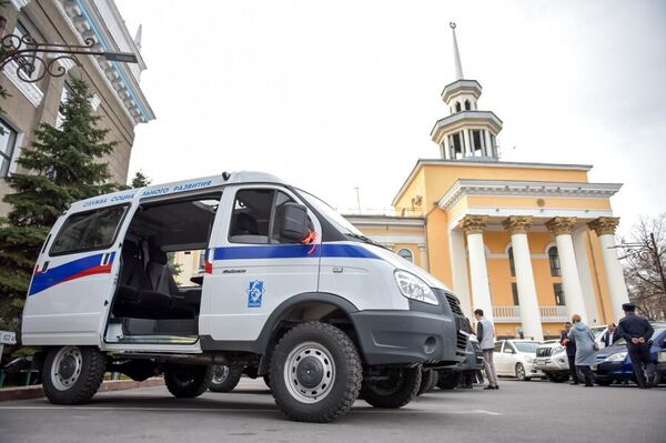 В Бишкеке будут круглосуточно работать четыре автомобильные бригады для оказания экстренной помощи женщинам и детям, пострадавшим от семейного насилия - Sputnik Кыргызстан