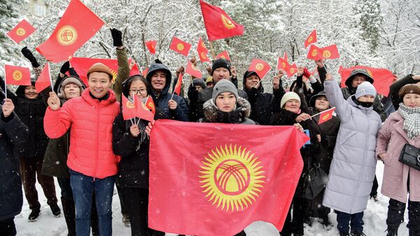 Митинг против изменения флага Кыргызстана в Бишкеке
 - Sputnik Кыргызстан