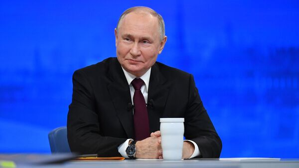 Прямая линия и большая пресс-конференция президента РФ В. Путина - Sputnik Кыргызстан