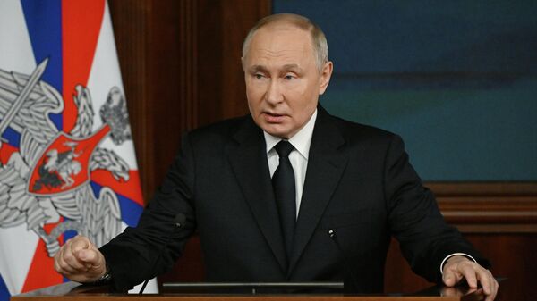 Президент РФ В. Путин принял участие в заседании коллегии Минобороны РФ - Sputnik Кыргызстан