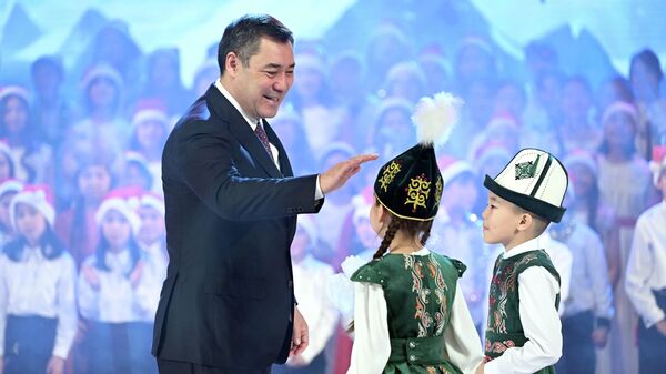 Президентская новогодняя елка для детей в Бишкеке  - Sputnik Кыргызстан