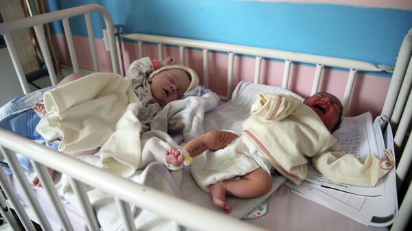 Новорожденные младенцы в роддоме. Архивное фото - Sputnik Кыргызстан