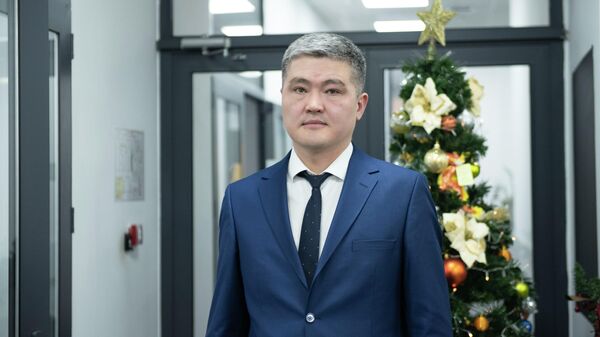 Санариптик өнүктүрүү министринин биринчи орун басары Жумамүдүн Жумалиев - Sputnik Кыргызстан