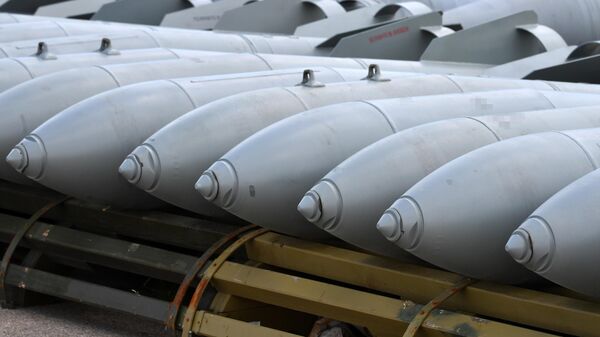 Боеприпасы истребителей-бомбардировщиков ВКС России Су-34, задействованных в специальной военной операции - Sputnik Кыргызстан