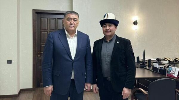 Манасчи Доолот Сыдыков встретился с главой Госкомитета национальной безопасности Камчыбеком Ташиевым - Sputnik Кыргызстан