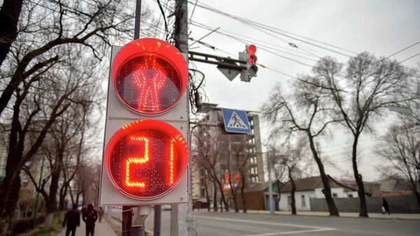 Установка умных светофоров в Бишкеке  - Sputnik Кыргызстан