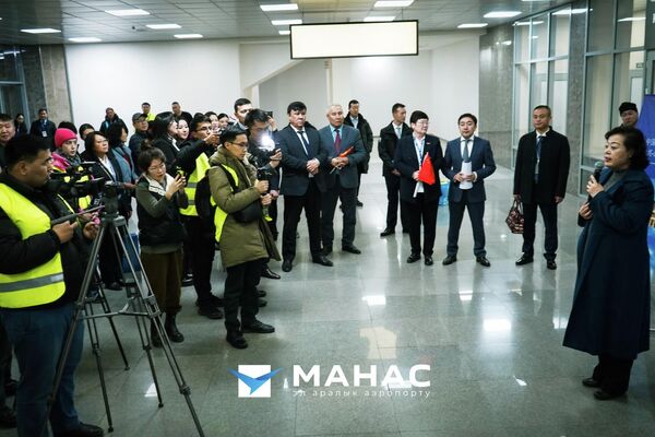 Такое сотрудничество будет способствовать расширению авиационных связей между Пекином и Бишкеком, что увеличит объем торговли и инвестиций двух стран, отметил Каныбеков - Sputnik Кыргызстан