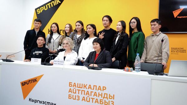 В пресс-центре Sputnik прошел мастер-класс ведущей радио Sputnik Кыргызстан Наталии Князевой - Sputnik Кыргызстан