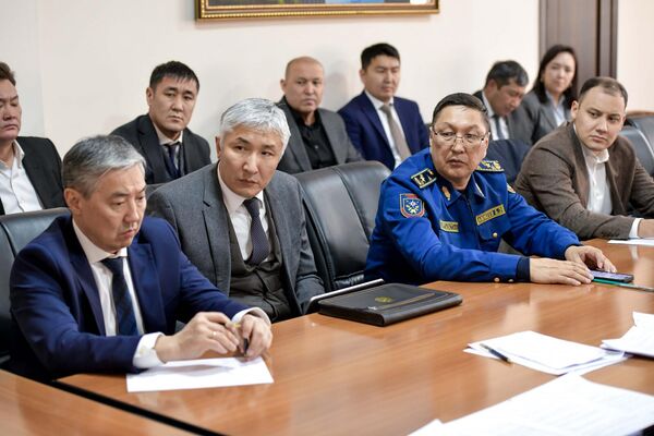 По предварительным данным кабмина, причиной аварии стала совокупность нескольких факторов (каких — не уточняется) - Sputnik Кыргызстан