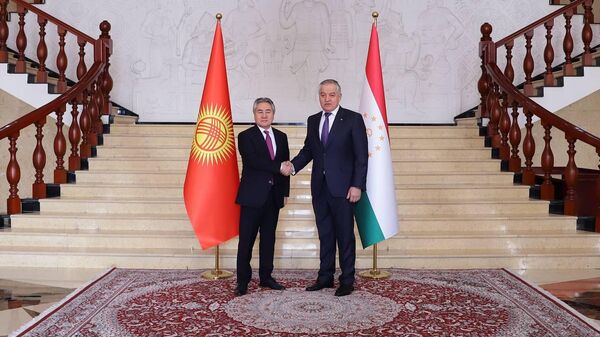 Переговоры глав МИД Кыргызстана и Таджикистана в Душанбе - Sputnik Кыргызстан