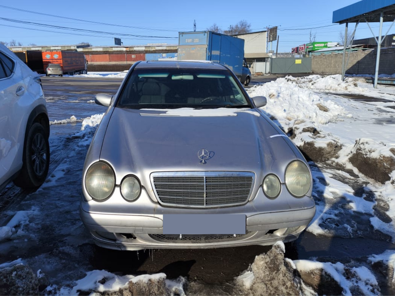 В КР под видом запчастей ввозили разобранные авто, потом их собирали на СТО  - 06.02.2024, Sputnik Кыргызстан