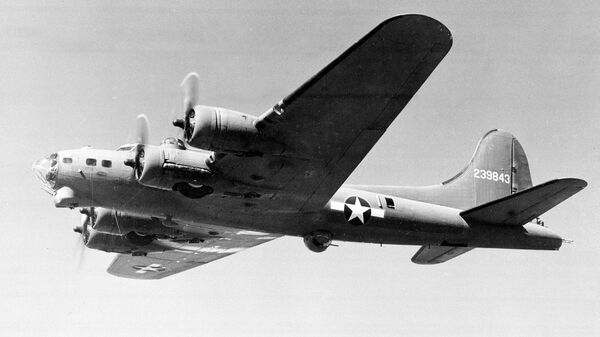 B-17G Flying Fortress бомбалоочу учагы - Sputnik Кыргызстан