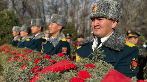 Митинг-реквием по случаю 35-й годовщины вывода войск из Афганистана в Бишкеке - Sputnik Кыргызстан