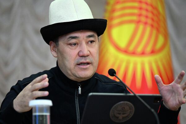 Он рассказал о социально-экономических изменениях в стране, об инвестиционных проектах, которые предстоит реализовать - Sputnik Кыргызстан