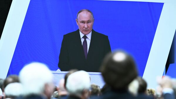 РФ президенти Владимир Путин Федералдык жыйынга жасаган кайрылуусунда - Sputnik Кыргызстан
