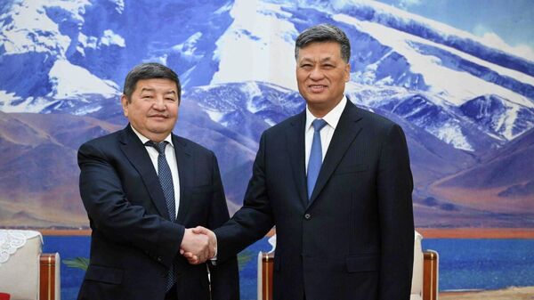 Рабочий визит председателя кабинета министров Акылбека Жапарова в Кашгар - Sputnik Кыргызстан