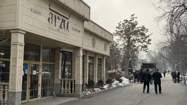 Снос зданий кафе в центре Бишкека  - Sputnik Кыргызстан