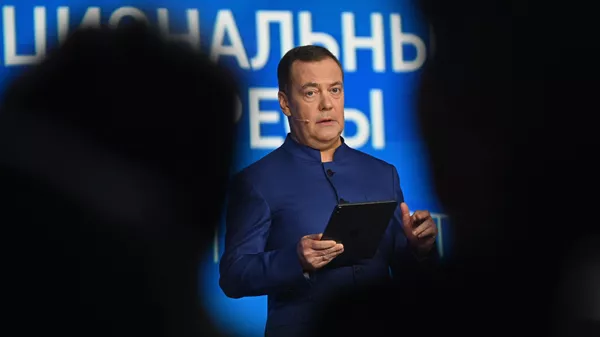 Россиянын Коопсуздук кеңешинин төрагасынын орун басары Дмитрий Медведев - Sputnik Кыргызстан