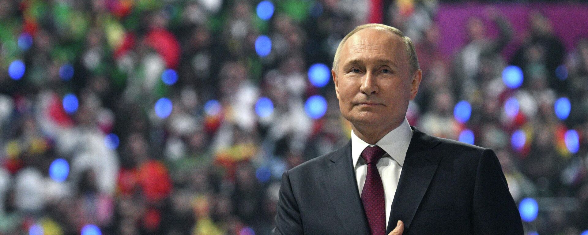 Президент РФ В. Путин посетил Всемирный фестиваль молодежи - Sputnik Кыргызстан, 1920, 07.03.2024